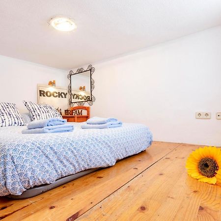 דירות מדריד Original Loft En Lavapies מראה חיצוני תמונה